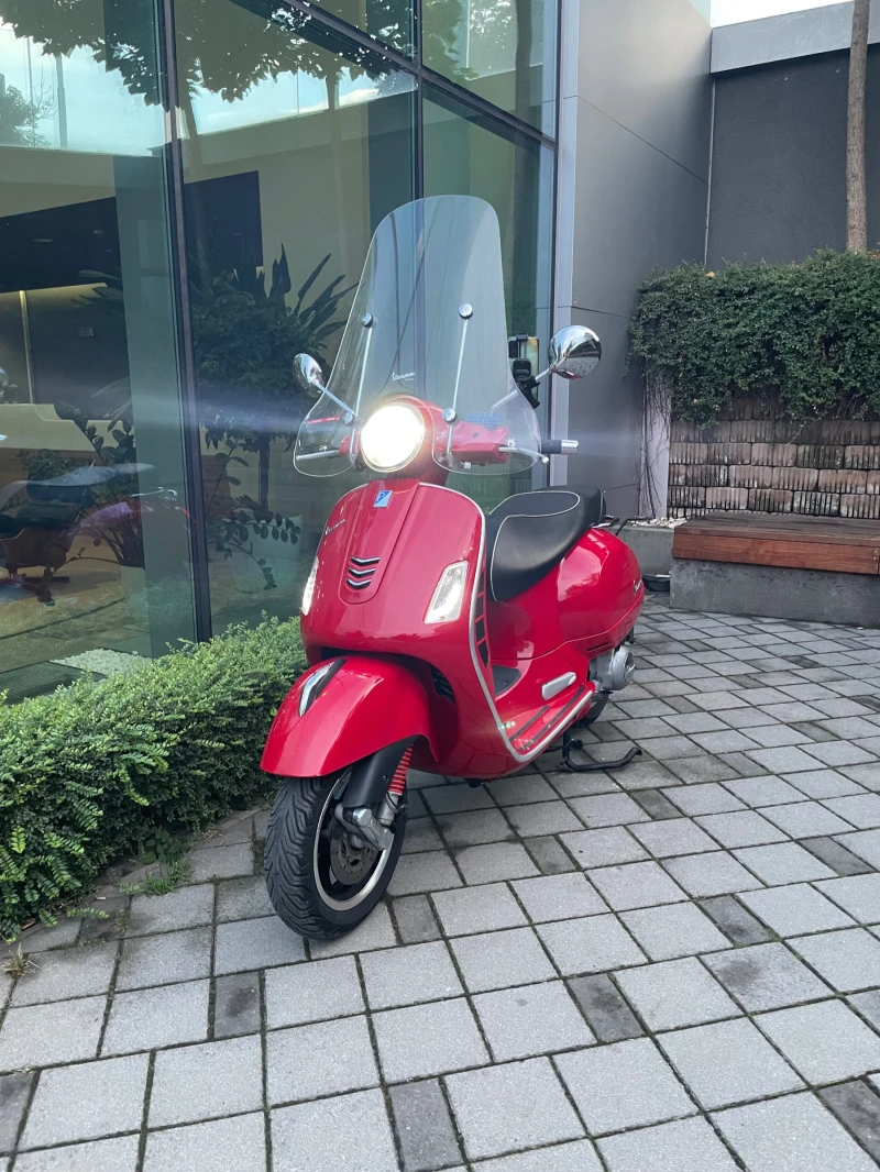 Vespa GTS 300i ABS/ASR, снимка 2 - Мотоциклети и мототехника - 47324992