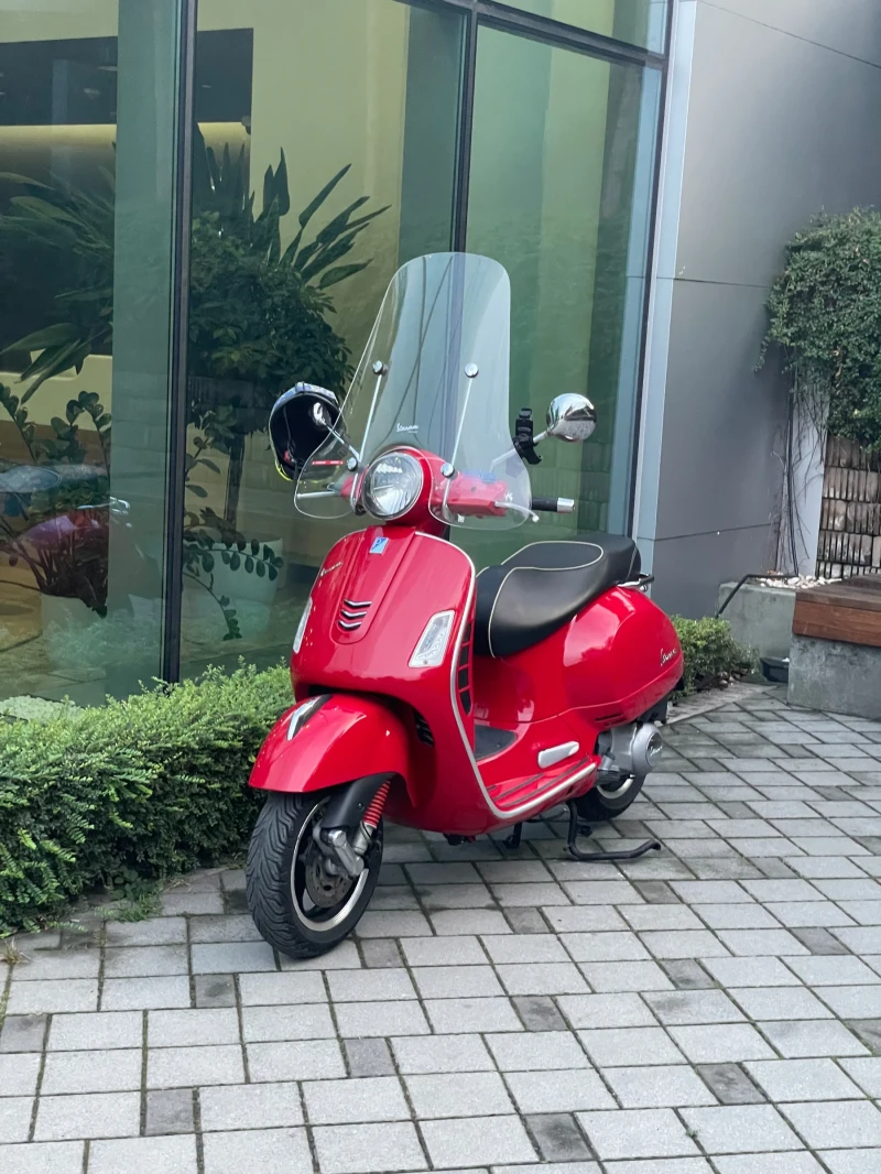 Vespa GTS 300i ABS/ASR, снимка 1 - Мотоциклети и мототехника - 47324992