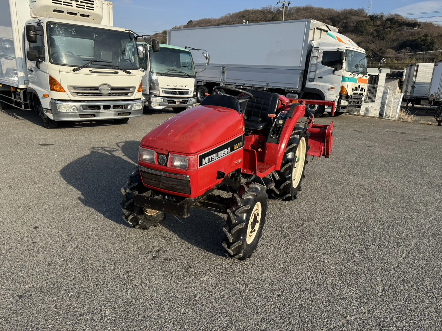 Трактор Mitsubishi MT185