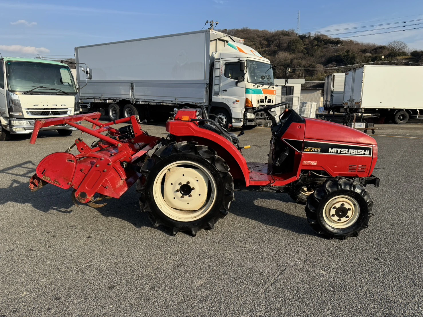 Трактор Mitsubishi MT185, снимка 3 - Селскостопанска техника - 55987071