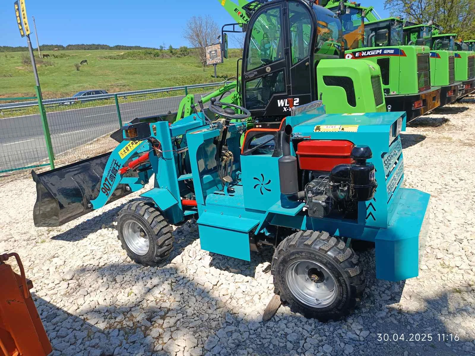 Мини челни товарачи Komatsu 32к.с. 4х4 нов внос, снимка 4 - Индустриална техника - 55893873