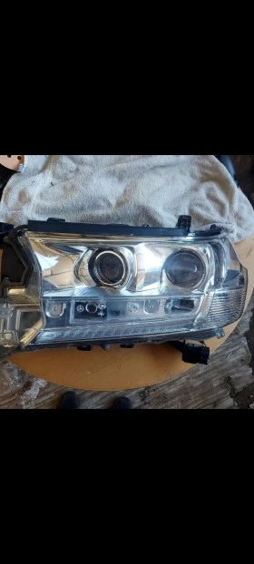 Фар Ленд Крузер, снимка 1