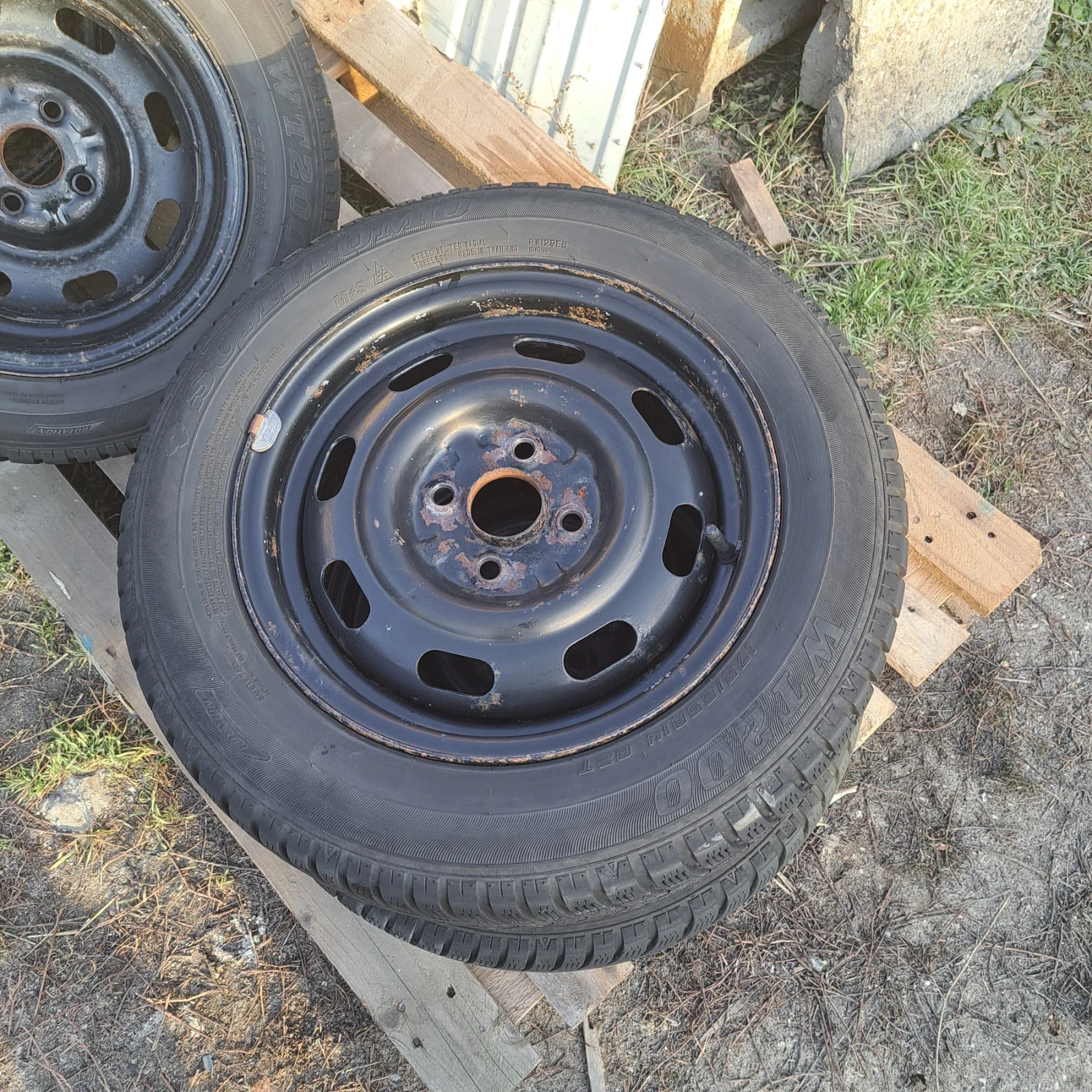    175/65R14  Toyota Yaris | Mobile.bg   3