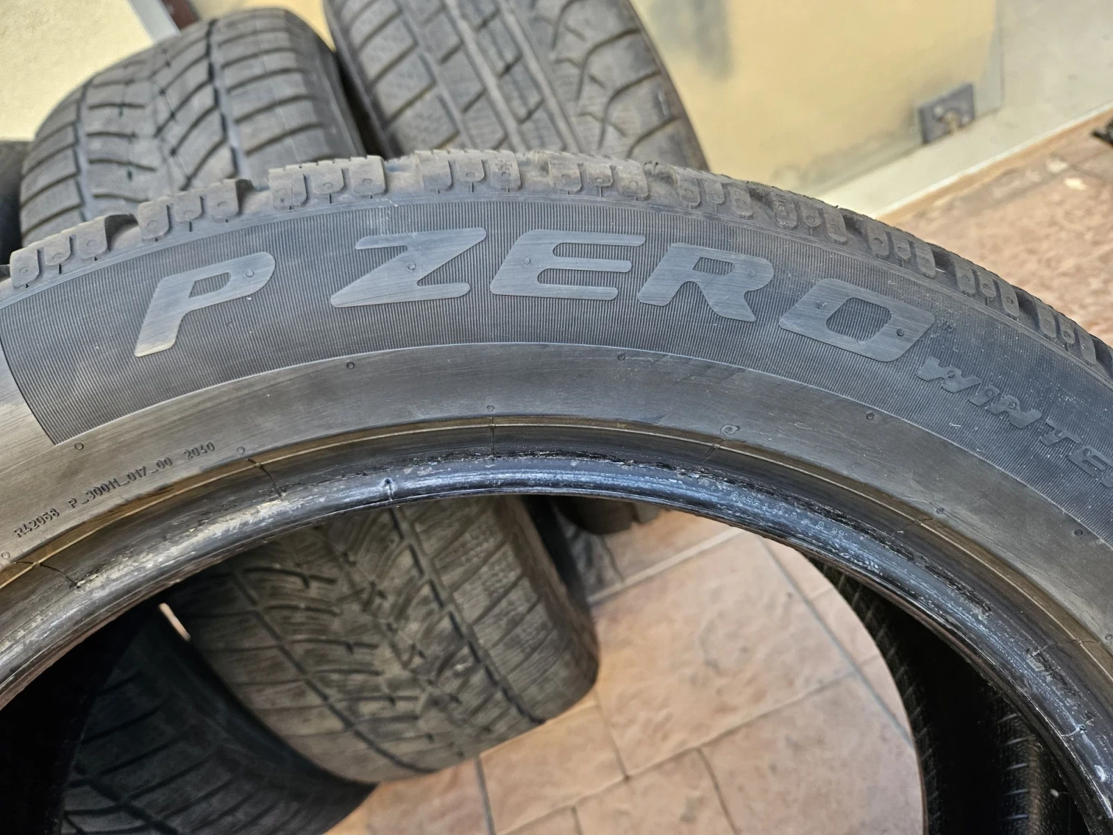 Гуми Зимни 225/55R19, снимка 6 - Гуми и джанти - 56121299