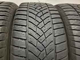 Гуми Зимни 255/45R19, снимка 4 - Гуми и джанти - 48721005