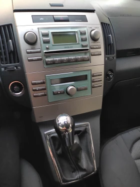 Toyota Corolla verso 2.2D-CAT/D4D 177 к.с., снимка 8