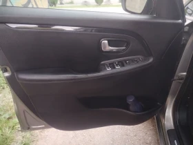 Kia Carens 1.7 crdi, снимка 13