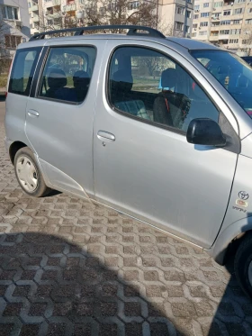 Toyota Yaris verso, снимка 2