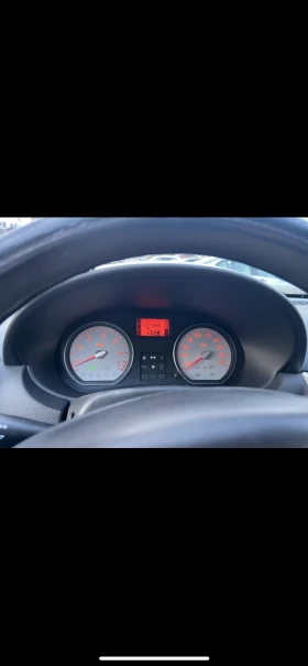 Обява за продажба на Dacia Sandero Газ+ бензин ~6 800 лв. - изображение 6