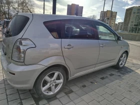 Toyota Corolla verso 2.2D-CAT/D4D, снимка 4
