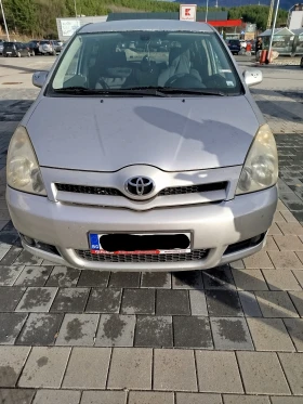 Toyota Corolla verso 2.2D-CAT/D4D, снимка 1