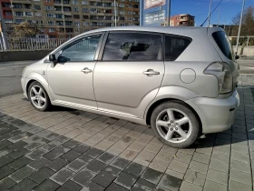 Toyota Corolla verso 2.2D-CAT/D4D, снимка 2