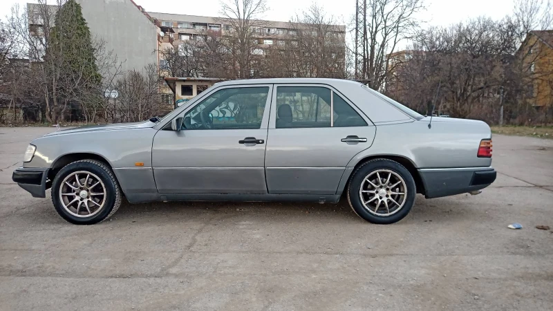 Mercedes-Benz 124, снимка 4 - Автомобили и джипове - 47358718