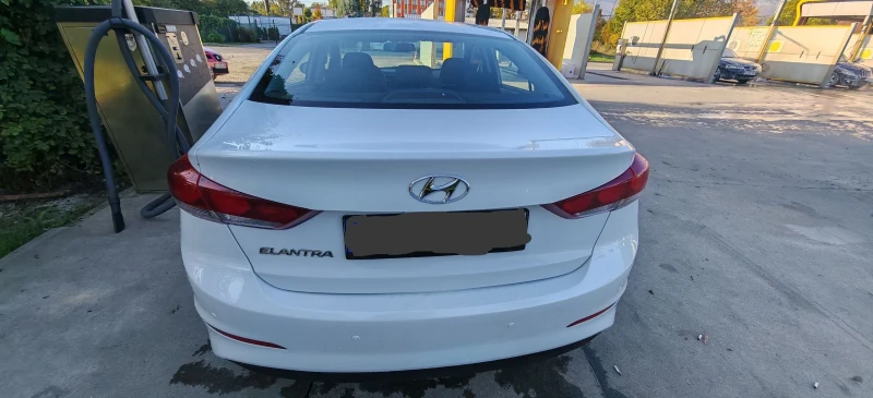 Hyundai Elantra, снимка 4 - Автомобили и джипове - 48316538