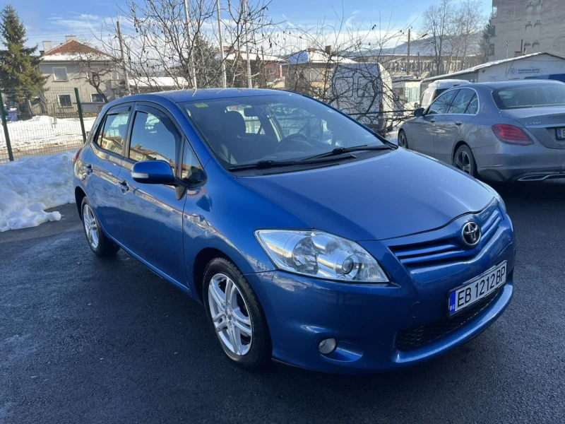 Toyota Auris 2.0, снимка 4 - Автомобили и джипове - 48917421