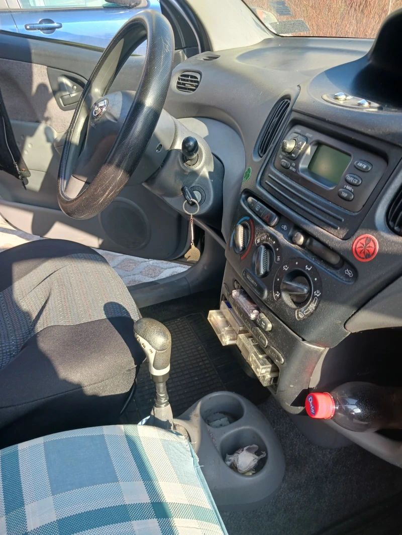 Toyota Yaris verso, снимка 10 - Автомобили и джипове - 48921937