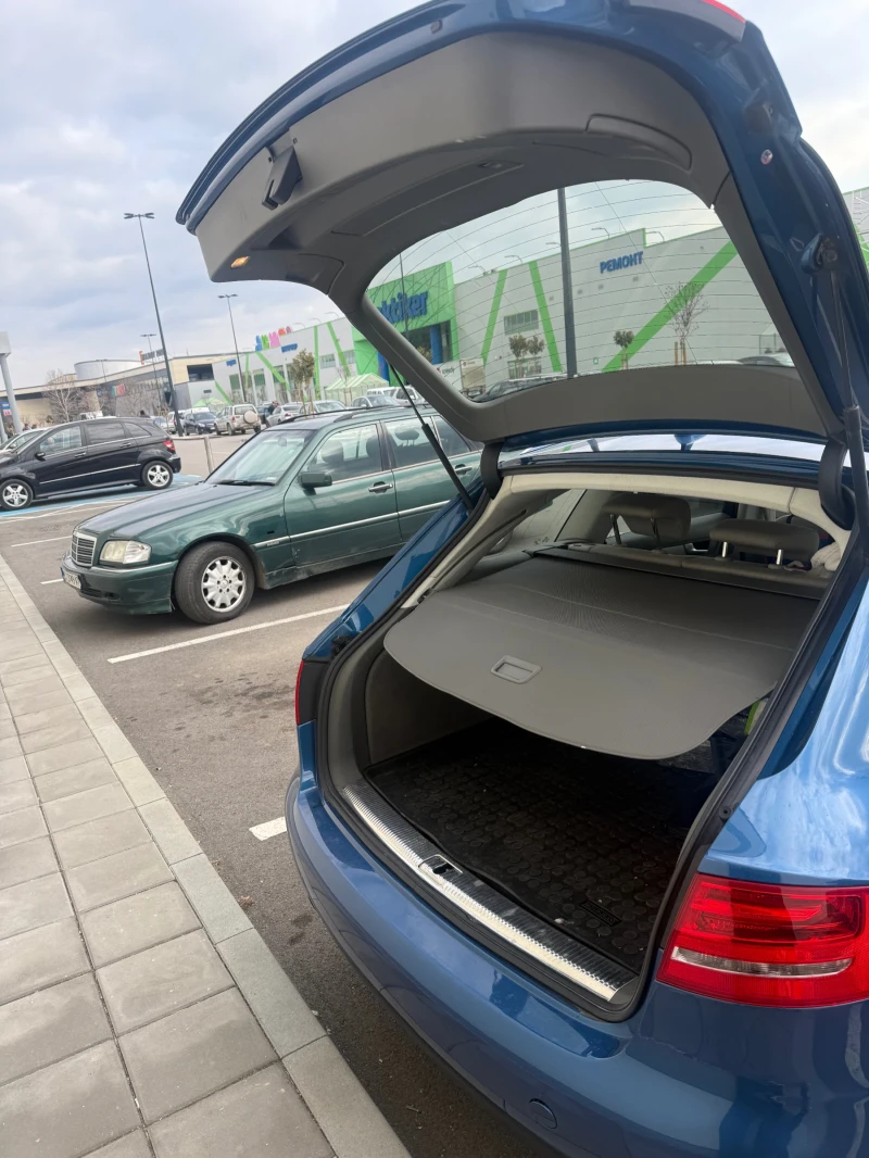 Audi A4 Комби, снимка 16 - Автомобили и джипове - 48967543