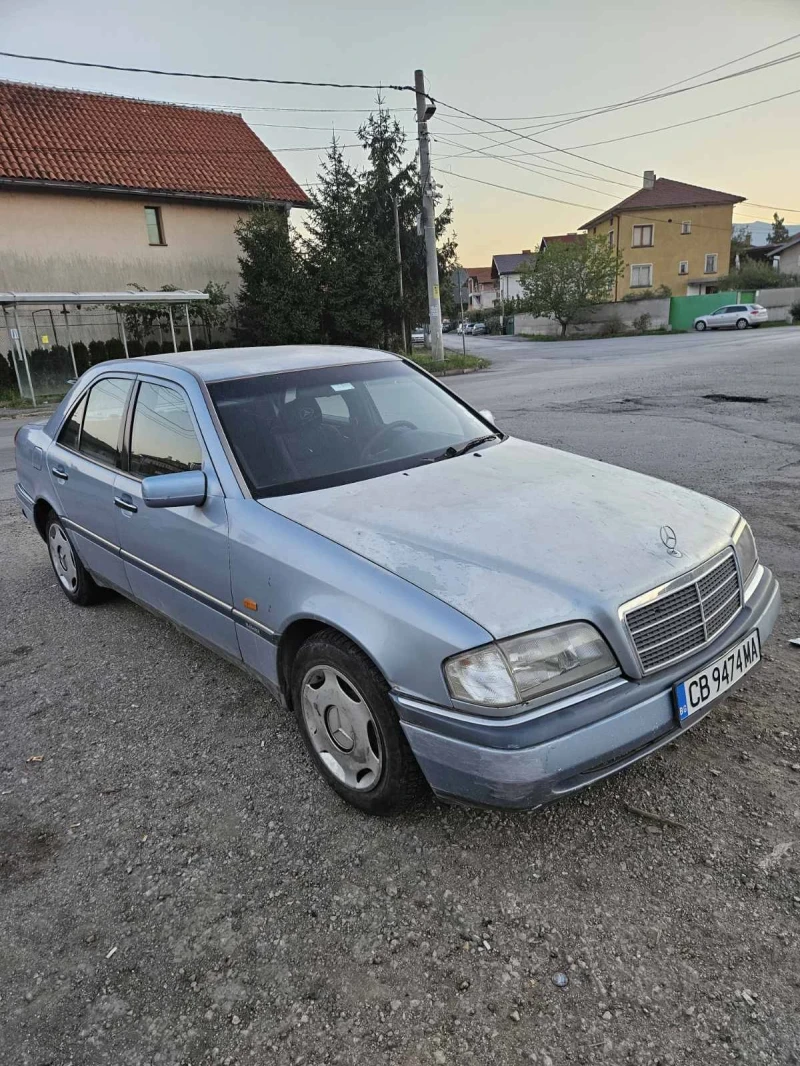 Mercedes-Benz C 180, снимка 2 - Автомобили и джипове - 49246090