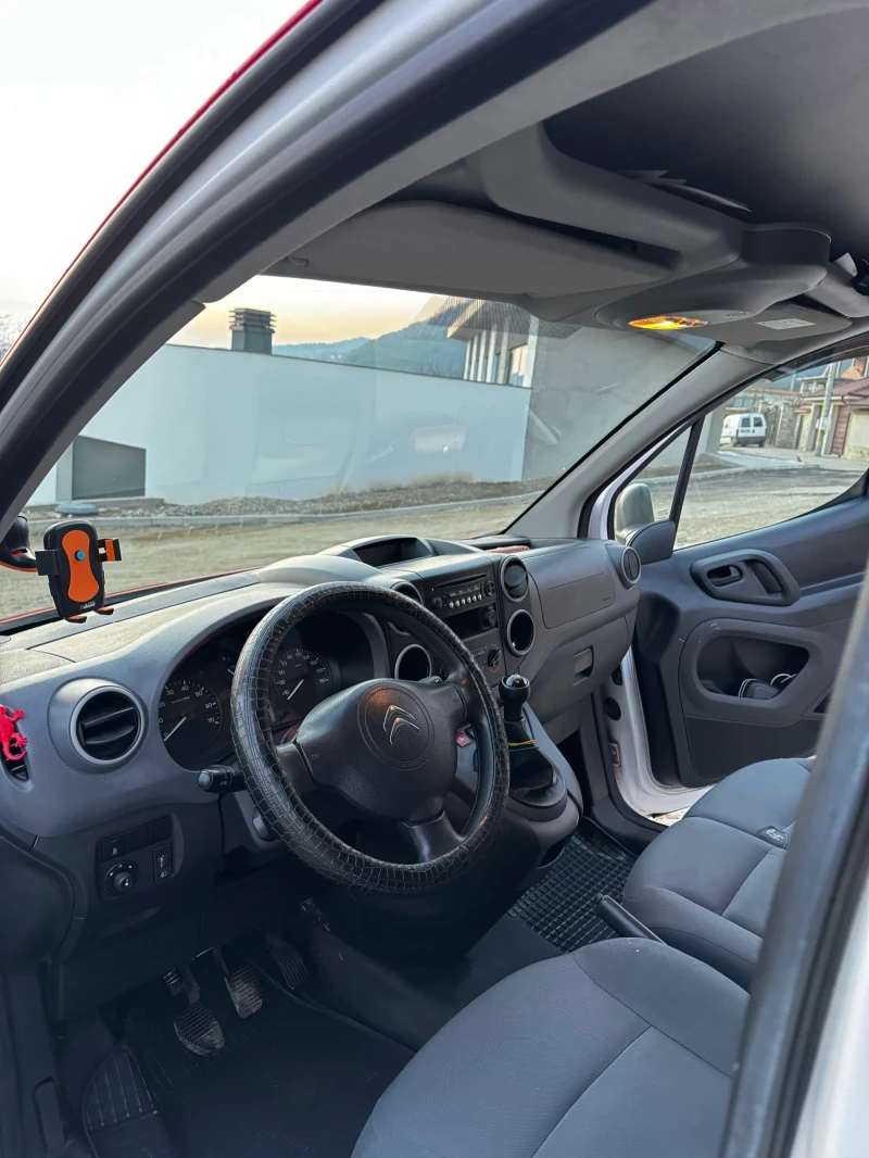 Citroen Berlingo 1.6 HDI 2+ 1, снимка 8 - Автомобили и джипове - 49275299