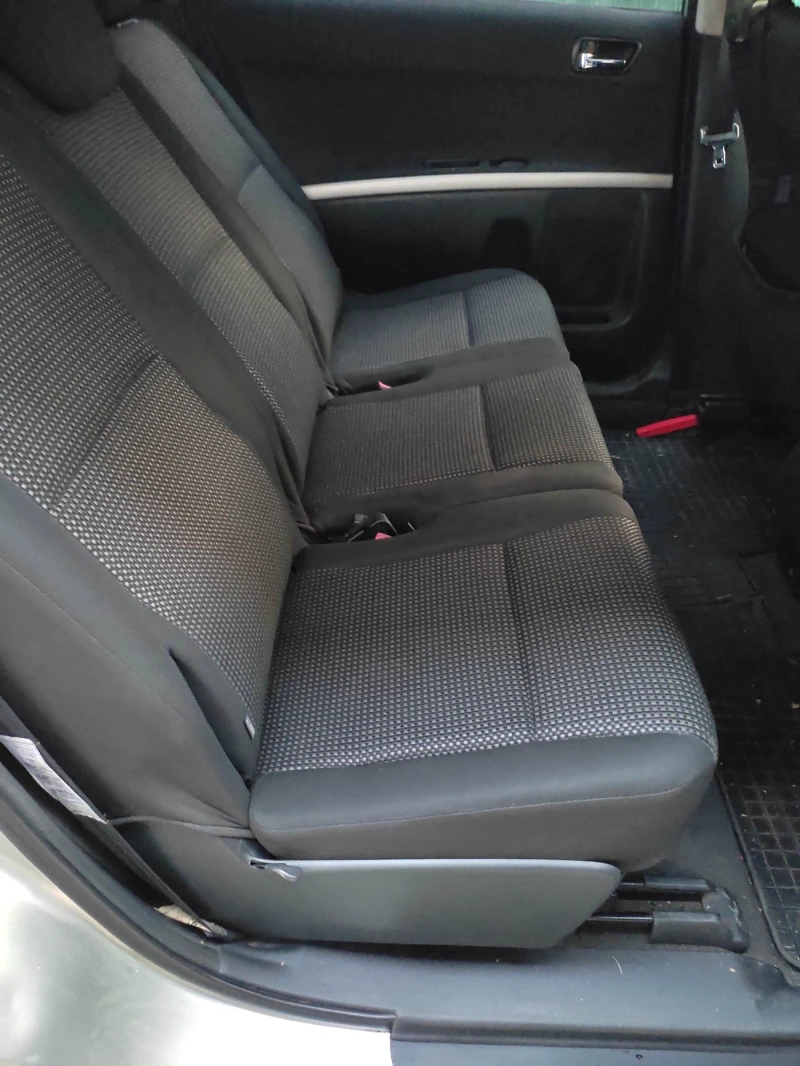 Toyota Corolla verso 2.2D-CAT/D4D, снимка 9 - Автомобили и джипове - 52472697