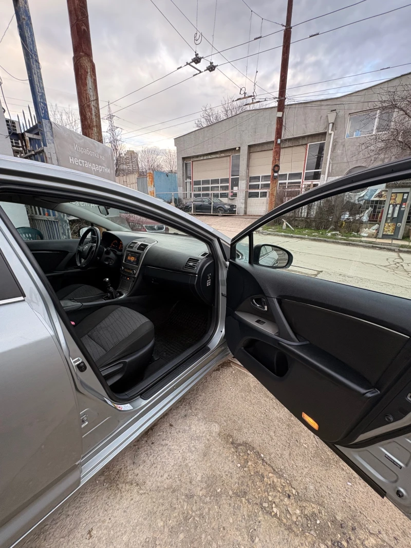 Toyota Avensis T27, снимка 10 - Автомобили и джипове - 53564165