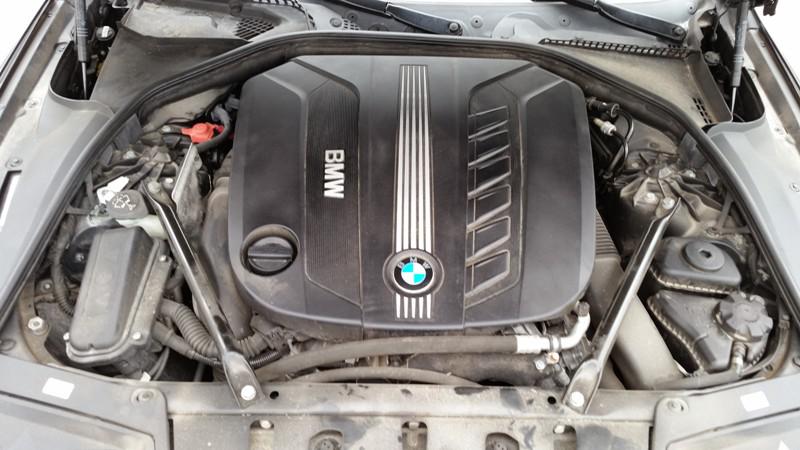 BMW 530 3.0D X-Drive, снимка 13 - Автомобили и джипове - 10671139