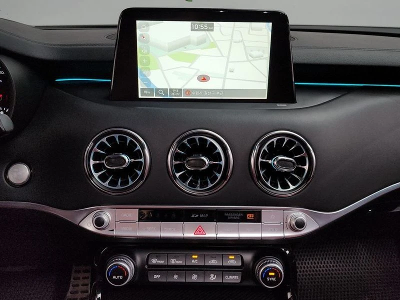 Kia Stinger 3.3 Turbo AWD| 365к.с.| ВКЛ.ТЕХНОТЕСТ, снимка 12 - Автомобили и джипове - 55404930