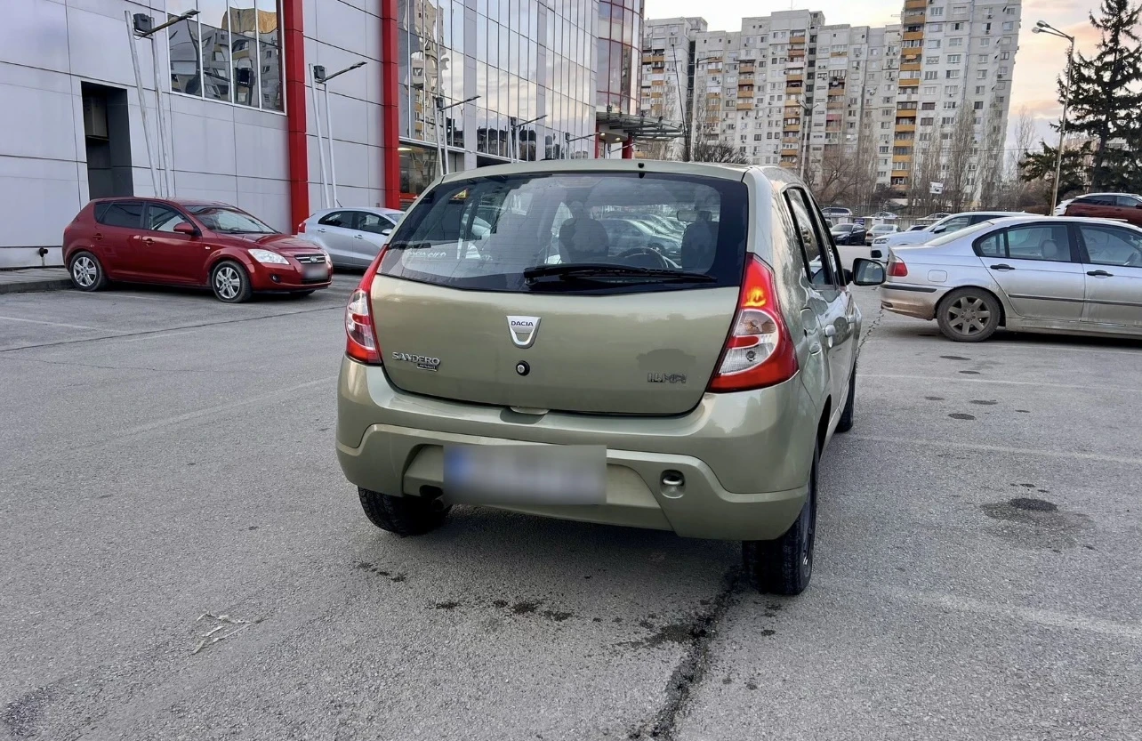 Dacia Sandero Газ+ бензин - изображение 3