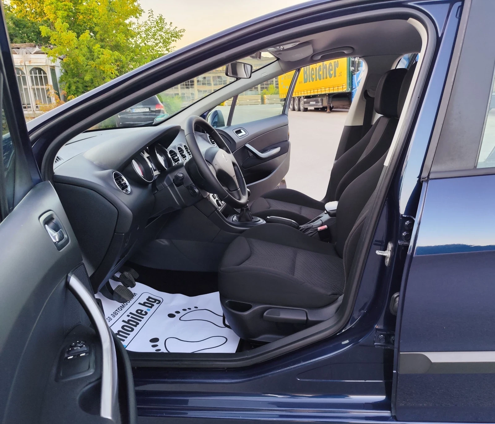 Peugeot 308 1.6eHDI-112kc-NAVI - изображение 10