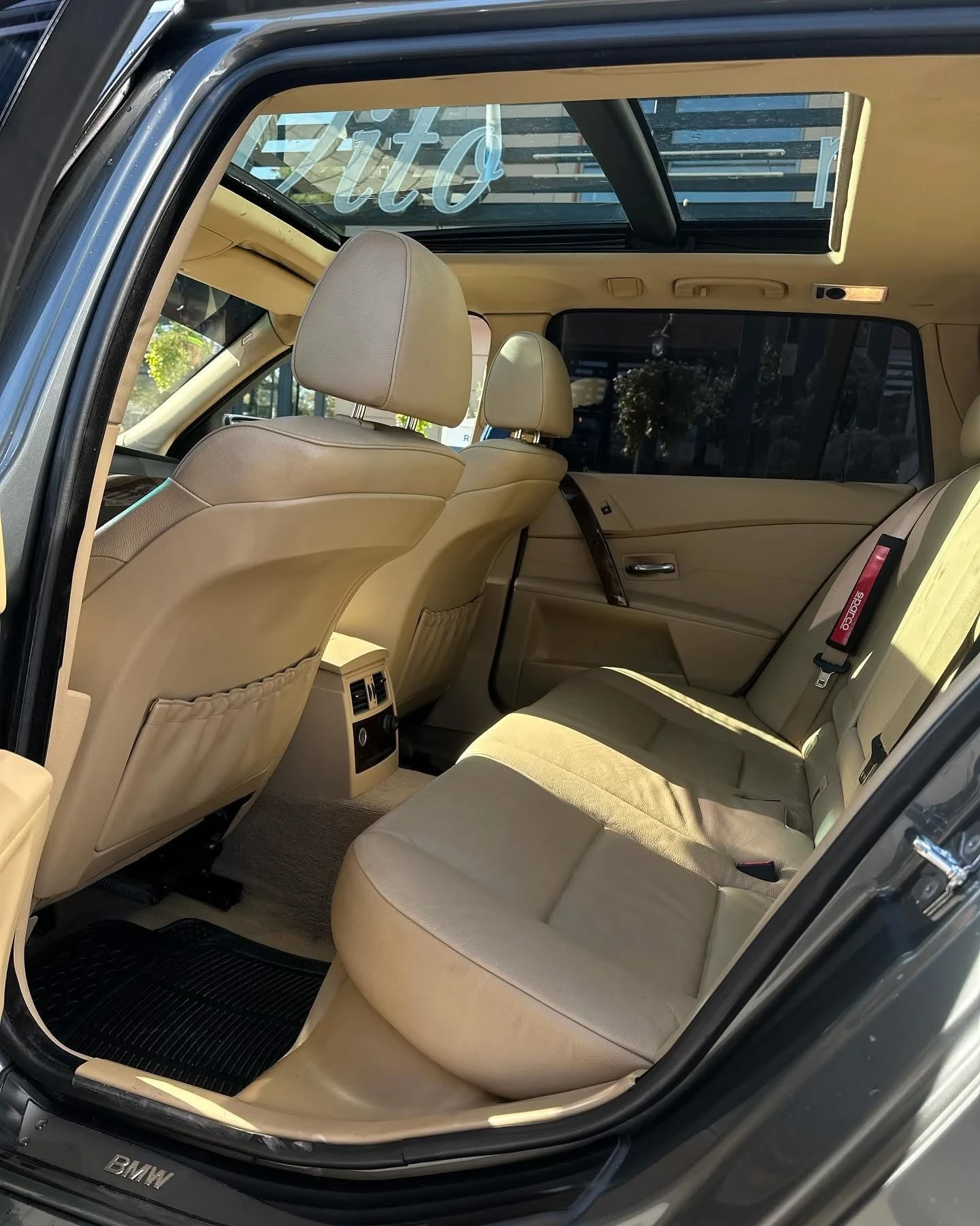 BMW 530 ПАНОРАМА / КОЖА / АВТОМАТИК / ПАРКТРОНИК - изображение 10