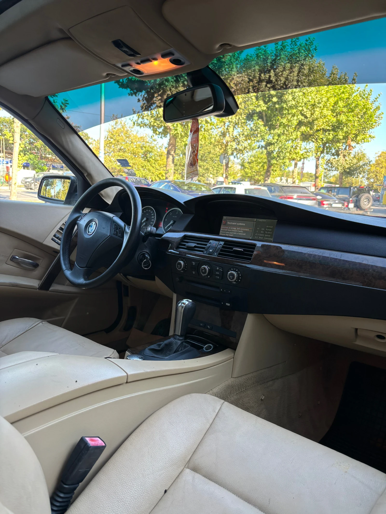 BMW 530 ПАНОРАМА / КОЖА / АВТОМАТИК / ПАРКТРОНИК - изображение 8