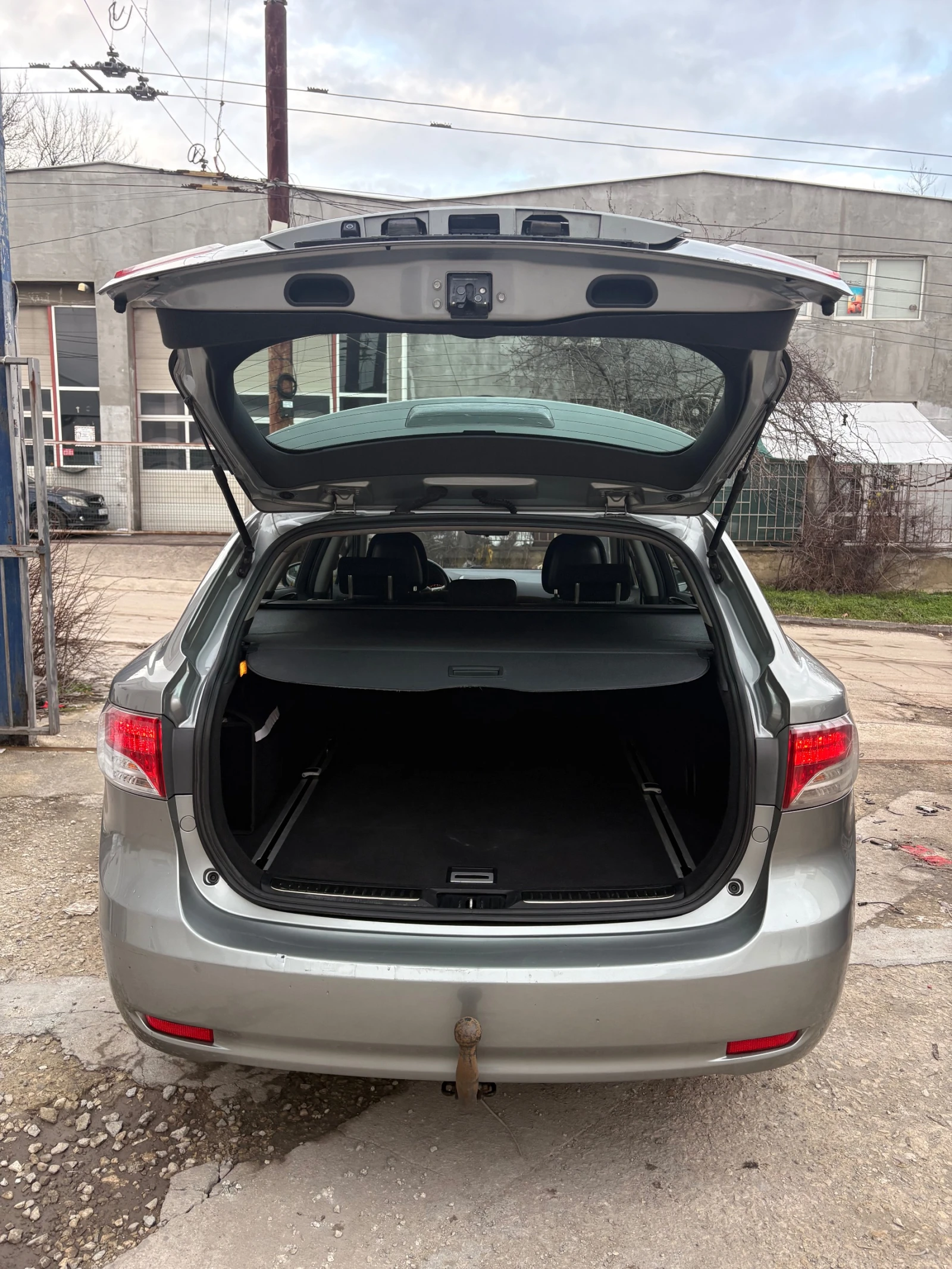 Toyota Avensis T27 - изображение 7