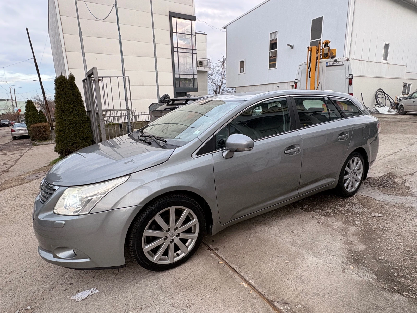 Toyota Avensis T27 - изображение 2