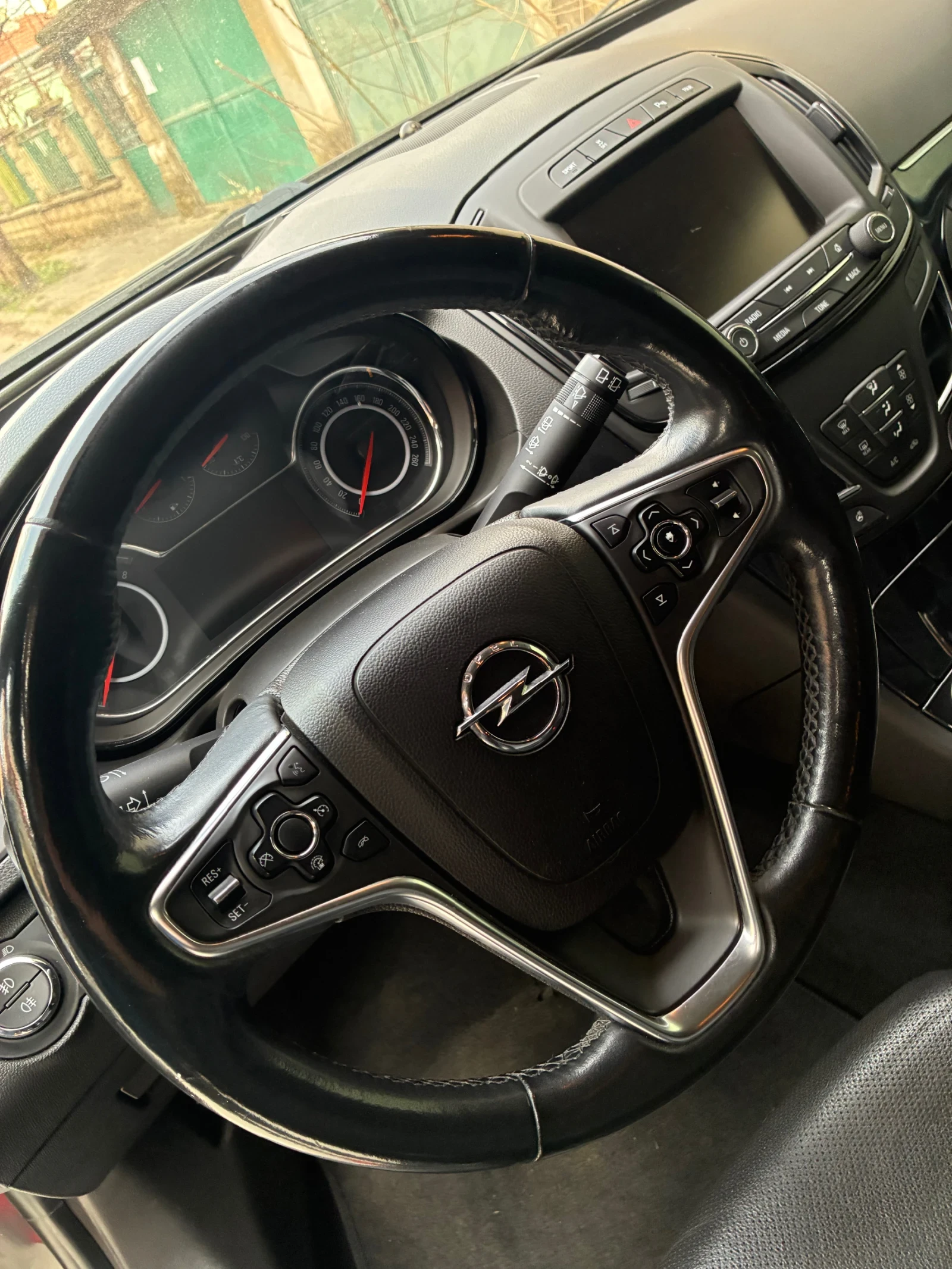 Opel Insignia, снимка 5 - Автомобили и джипове - 53923153