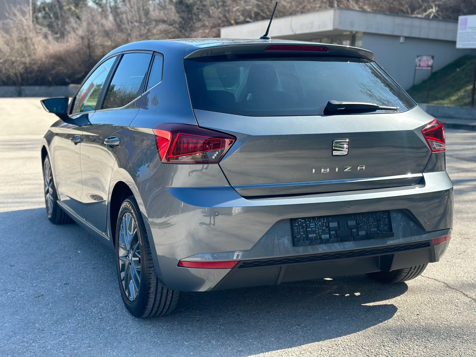 Seat Ibiza 1.0TSI* 95kc, снимка 3 - Автомобили и джипове - 54156114