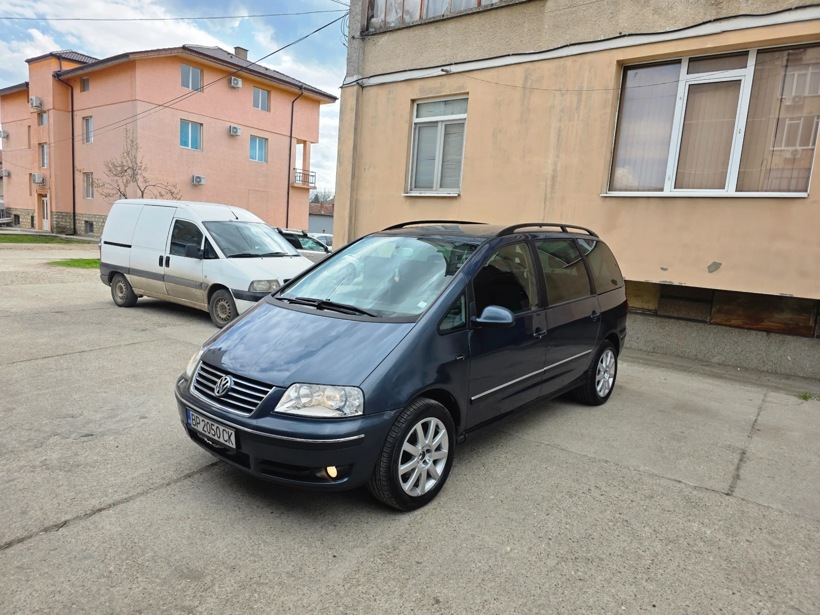 VW Sharan 4х4, 7 места, снимка 4 - Автомобили и джипове - 54161511