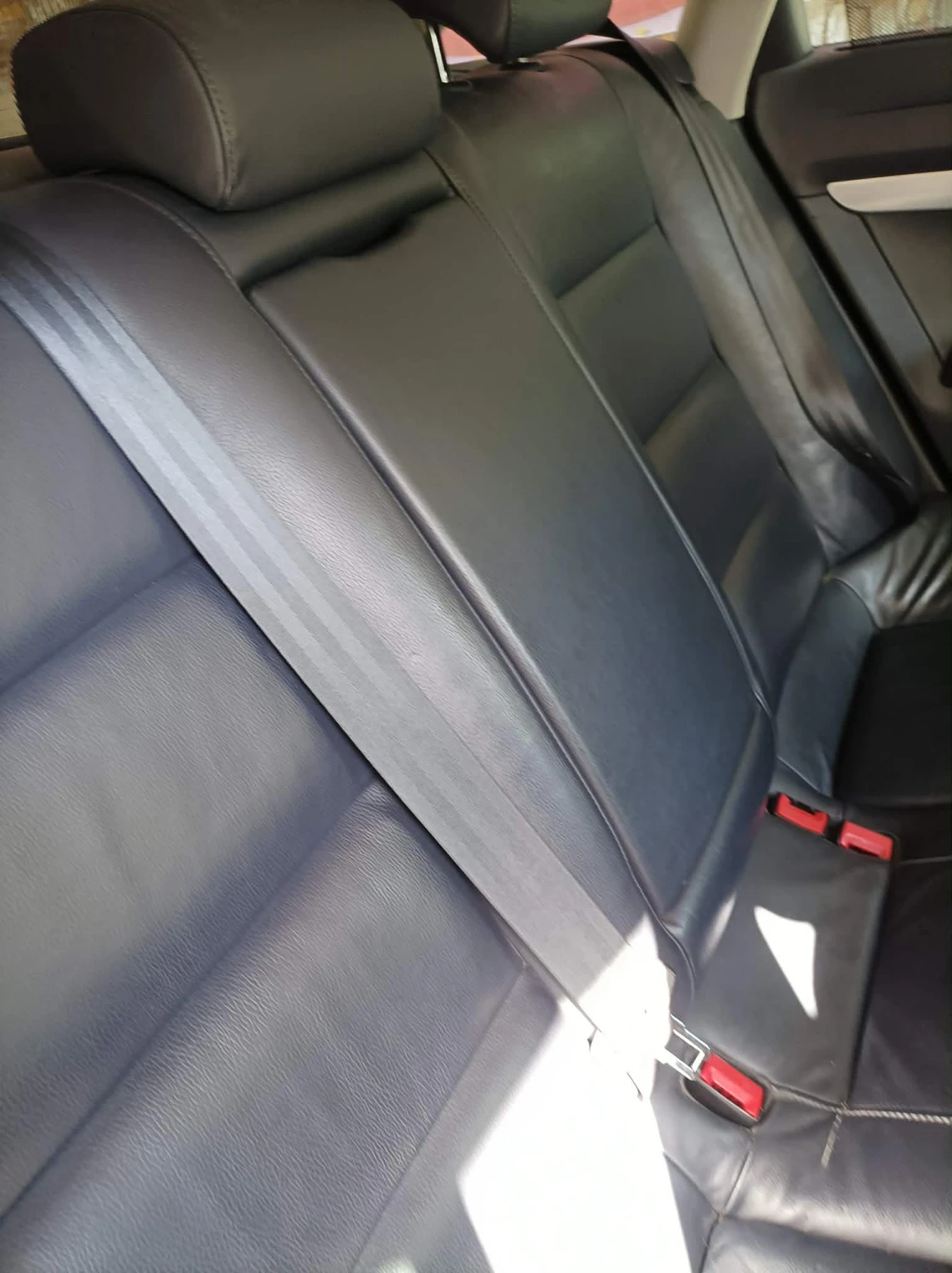 Audi A6 2.4i, снимка 7 - Автомобили и джипове - 54322345