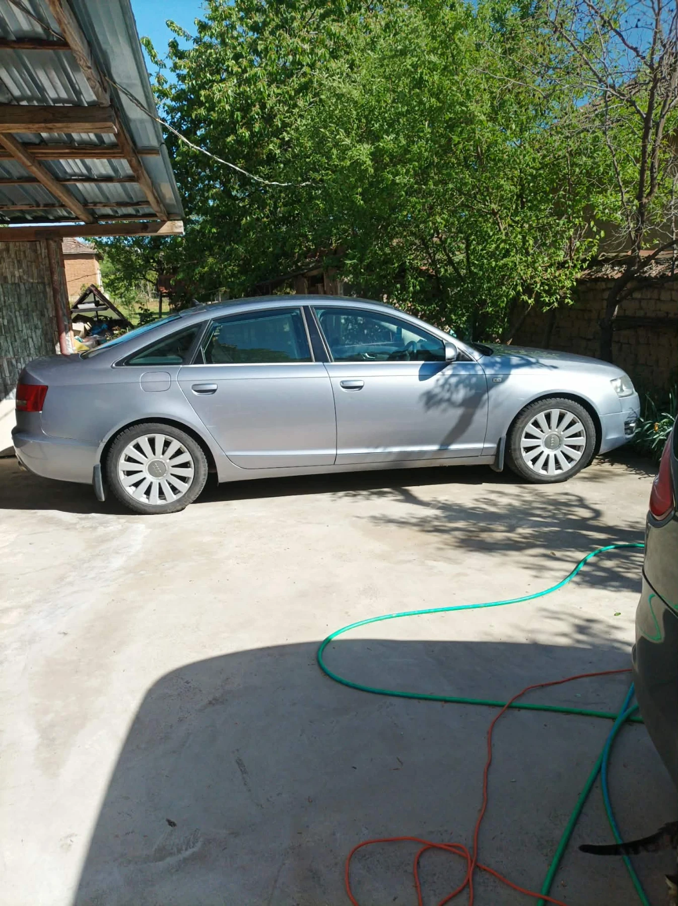 Audi A6 2.4i, снимка 3 - Автомобили и джипове - 54322345