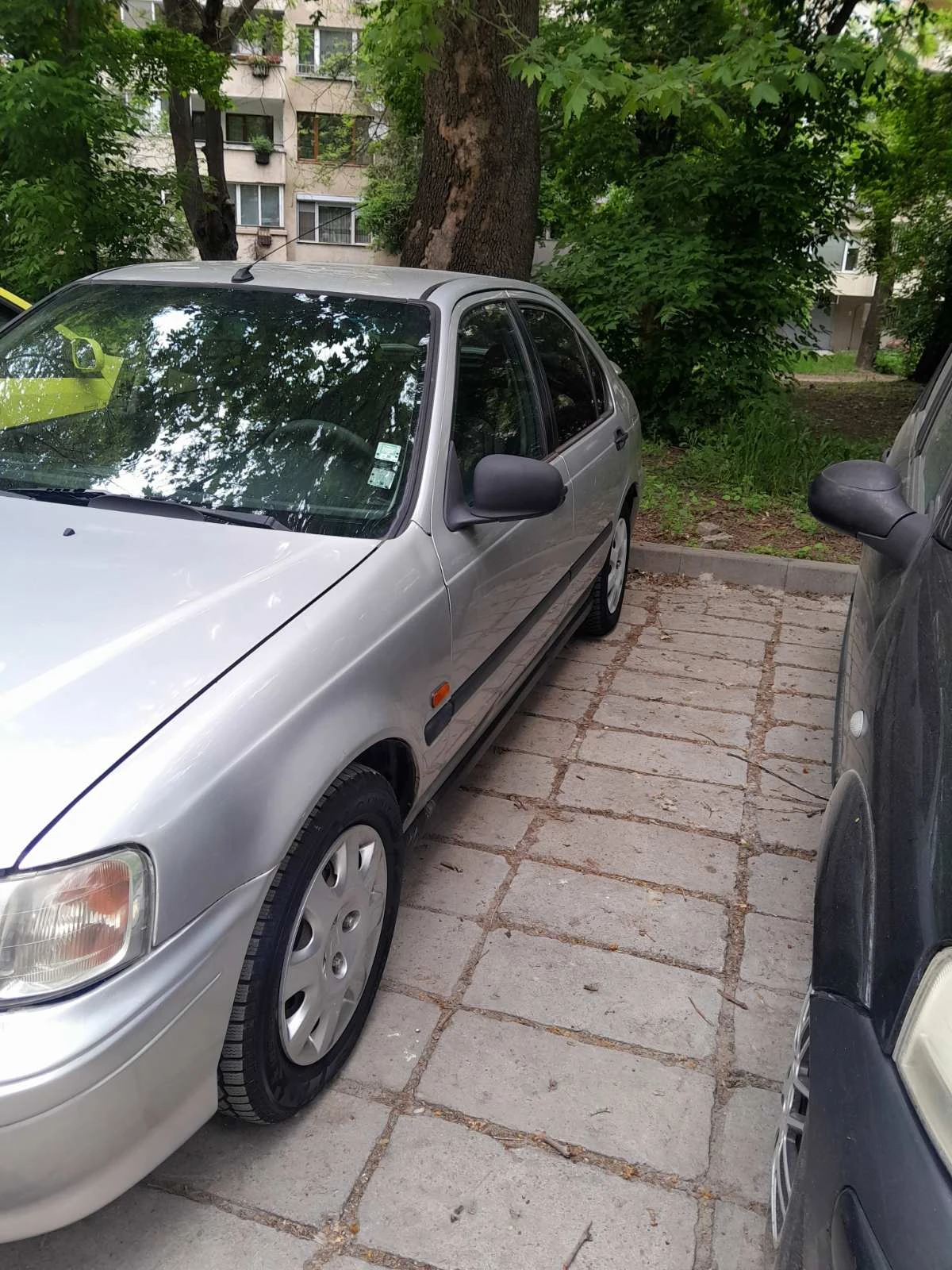 Honda Civic 1.4, снимка 4 - Автомобили и джипове - 54467911