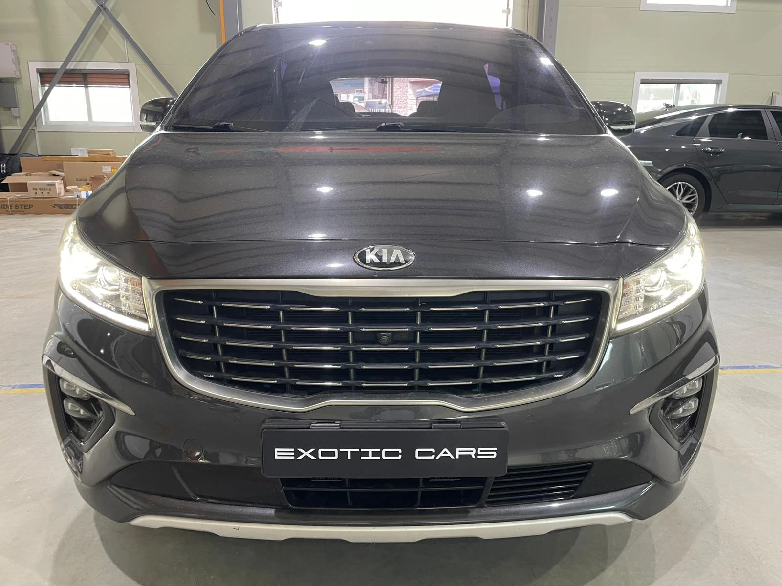 Kia Carnival 3.3 V6 ! 8+ 1 ! Noblesse Special !, снимка 2 - Автомобили и джипове - 54932402