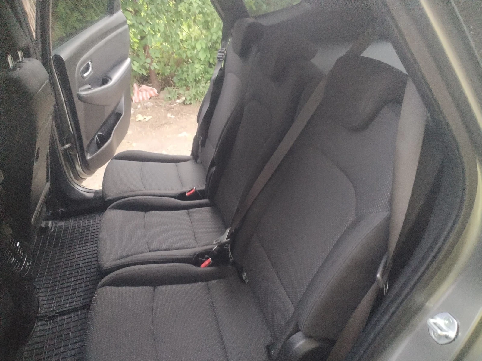 Kia Carens 1.7 crdi, снимка 14 - Автомобили и джипове - 55015468