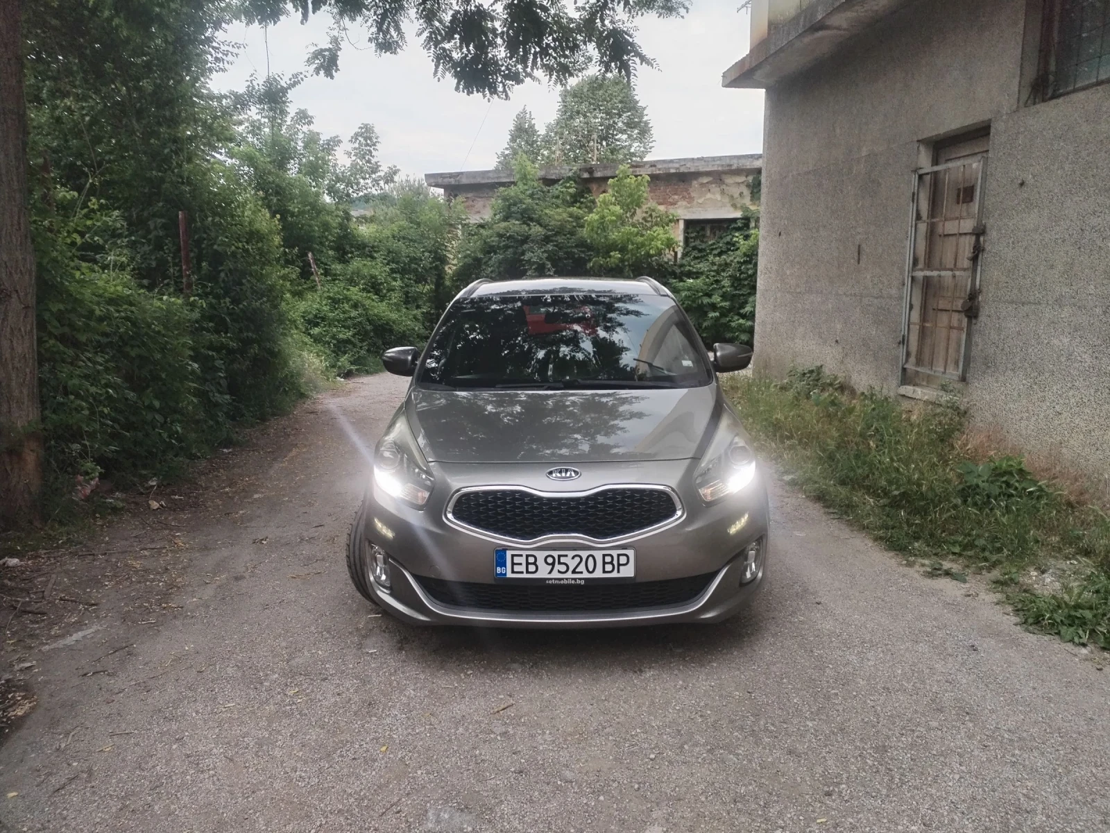 Kia Carens 1.7 crdi, снимка 7 - Автомобили и джипове - 55015468