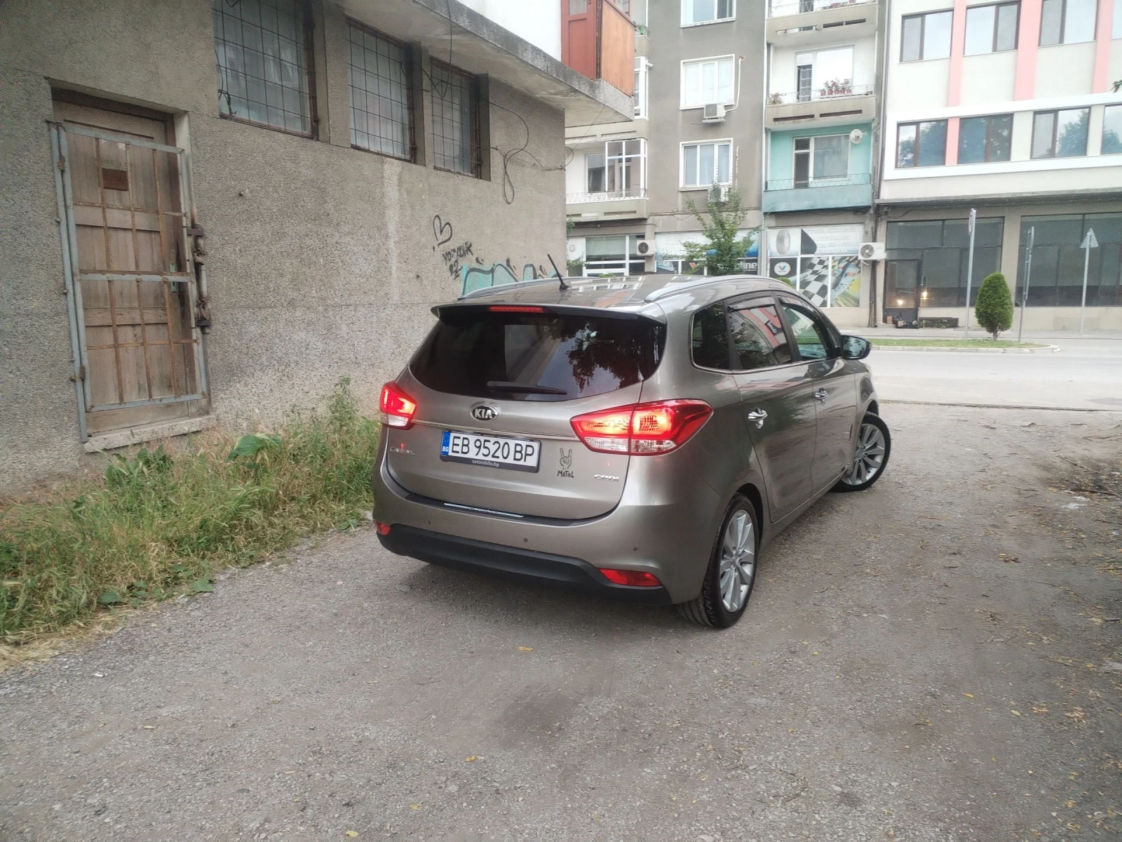 Kia Carens 1.7 crdi, снимка 8 - Автомобили и джипове - 55015468