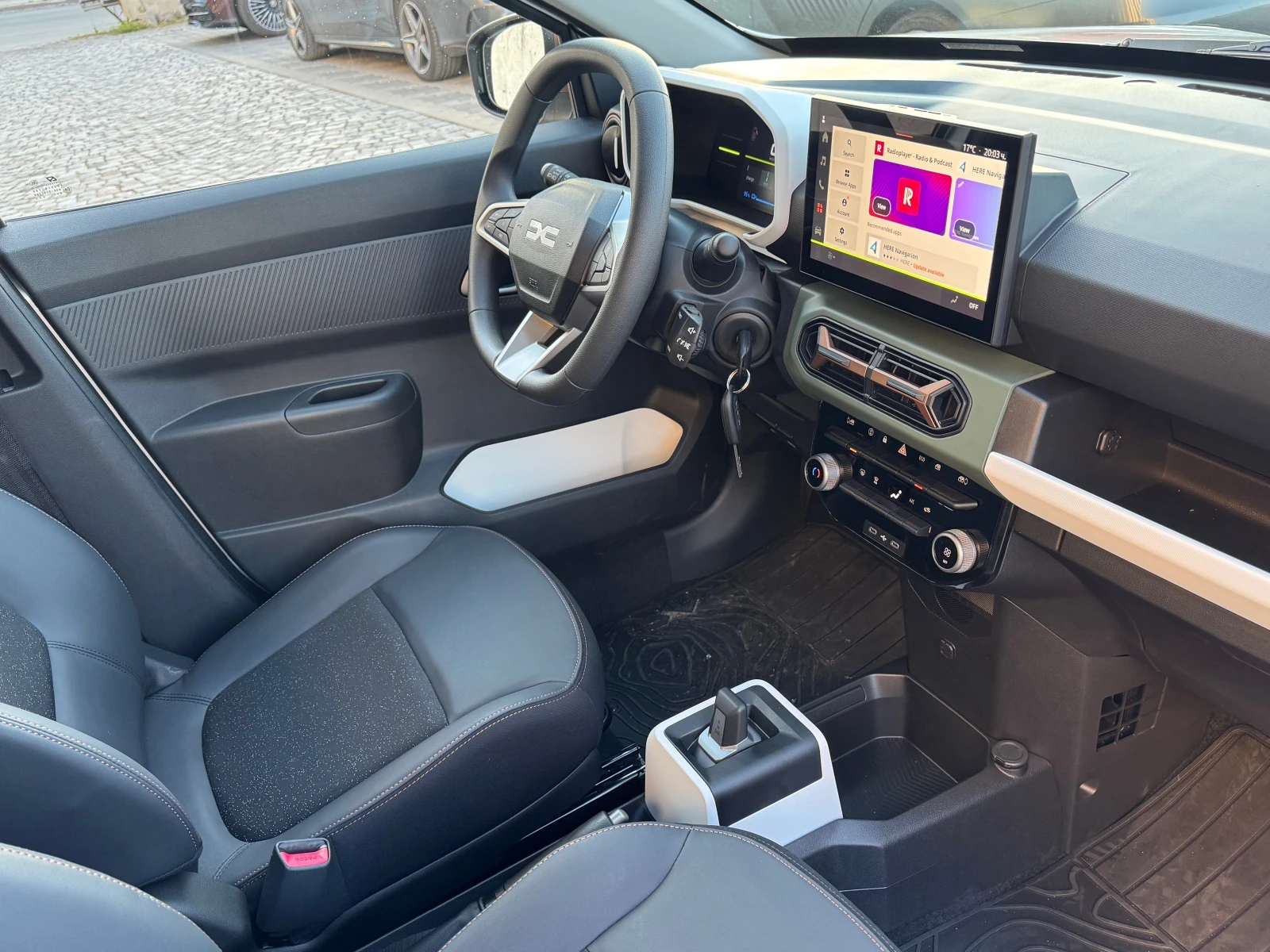 Dacia Spring Xtreme, снимка 11 - Автомобили и джипове - 55167851