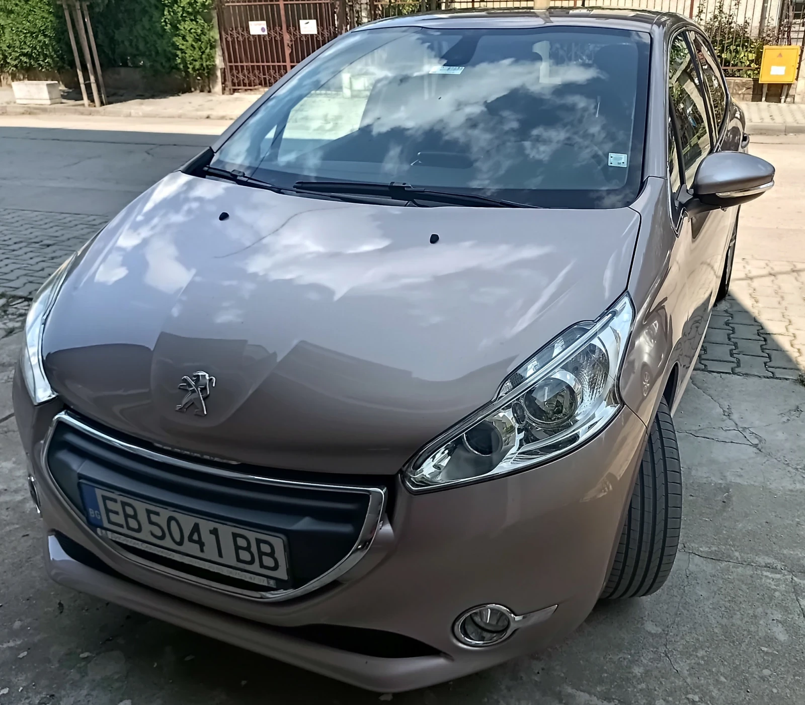 Peugeot 208, снимка 2 - Автомобили и джипове - 55339628