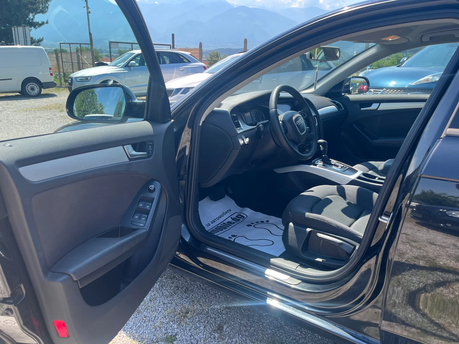 Audi A4 A4 B8 2.0TDI Avtomat, снимка 6 - Автомобили и джипове - 55788956