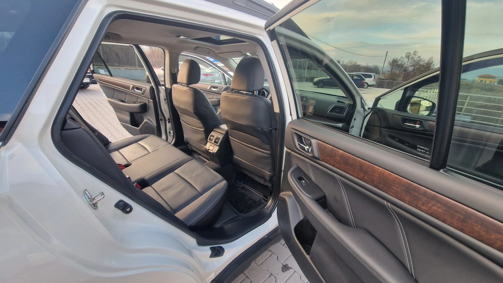 Subaru Outback ЛИЗИНГ, снимка 12 - Автомобили и джипове - 55950419