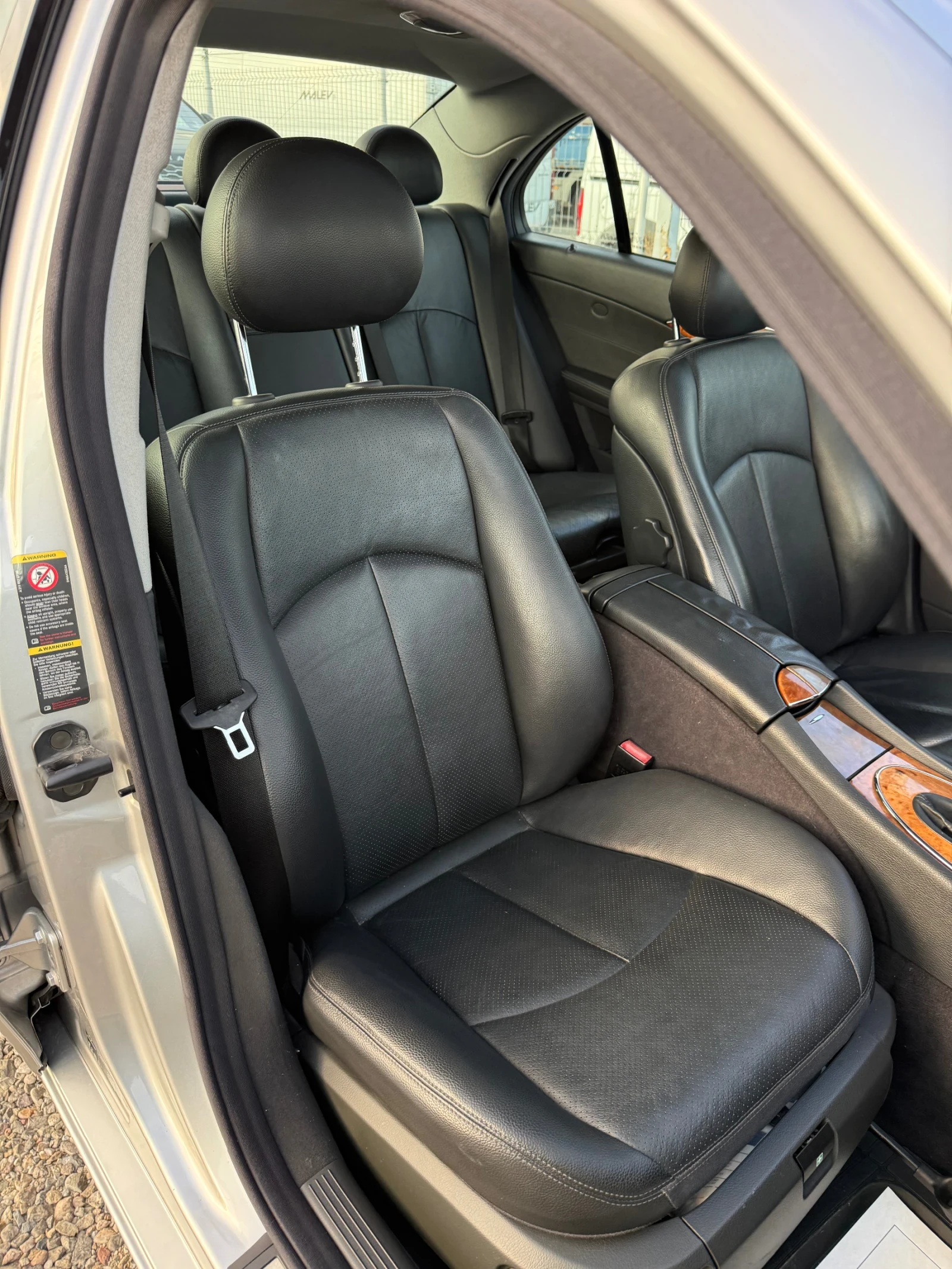 Mercedes-Benz E 320 3.2 CDI, снимка 12 - Автомобили и джипове - 56083086