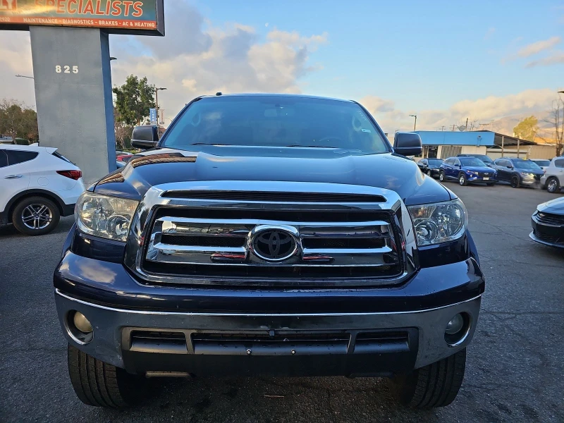 Toyota Tundra 5.7 V8 Crew Cab Extra Short Bed, снимка 3 - Автомобили и джипове - 48886025