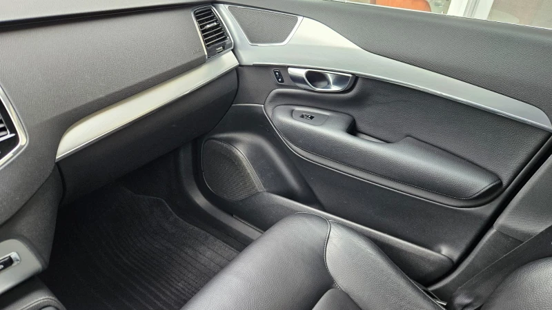 Volvo Xc90, снимка 9 - Автомобили и джипове - 51492945